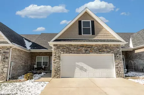 4004 Yellow Birch Ln, Morgantown, WV 26501
