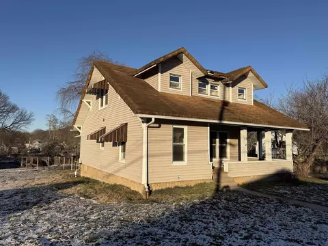 52 Bice St, Shinnston, WV 26431