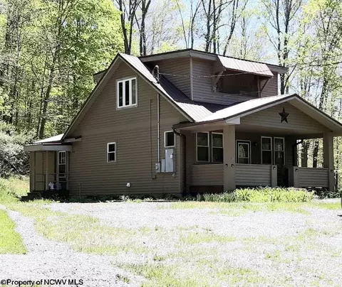 5055 Maxwell Ridge Rd, West Union, WV 26456