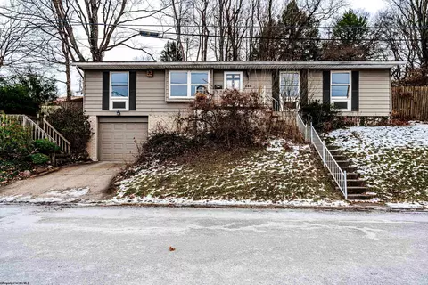 338 Jackson Ave, Morgantown, WV 26501