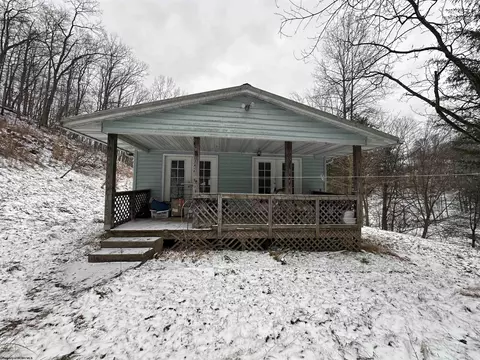 3004 Sycamore Run Rd, Glenville, WV 26351