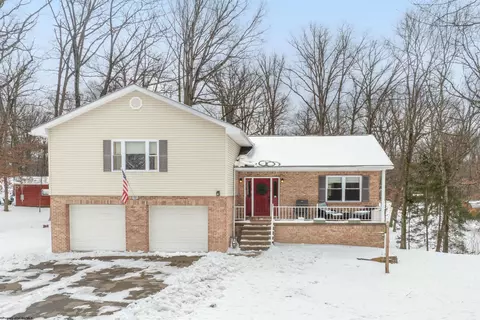 68 Loch Haven Dr, Morgantown, WV 26508