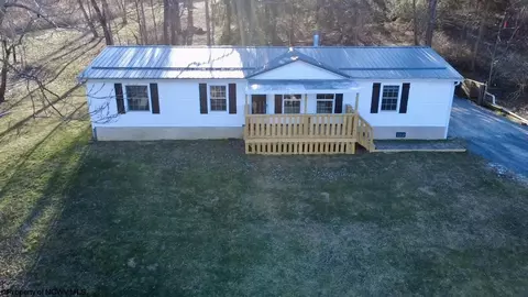 180 Morgans Run Rd, Morgantown, WV 26508