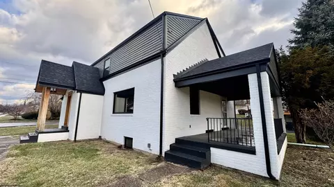 58 Evergreen Ter, Uniontown, PA 15401