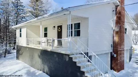 777 Nicholson Loop, Morgantown, WV 26508
