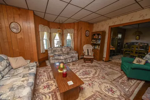 Living - 70 Brown St, Thomas, WV 26292 photo 2 of 4