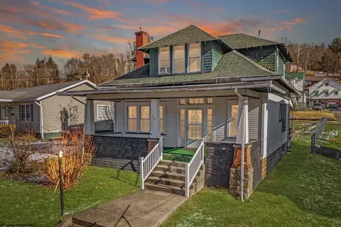 831 W Main St, Grafton, WV 26354