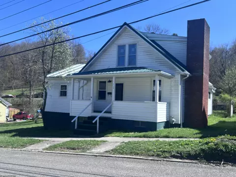 119 Heavner Ave, Elkins, WV 26241