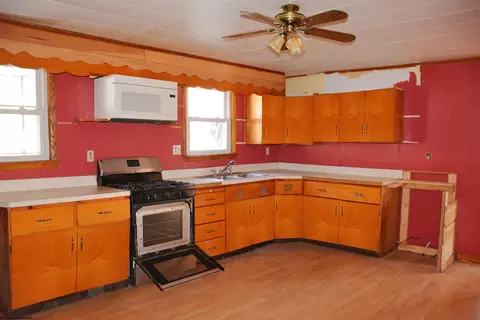 Kitchen - 714 Seneca Trl, Beverly, WV 26253 photo 1 of 2