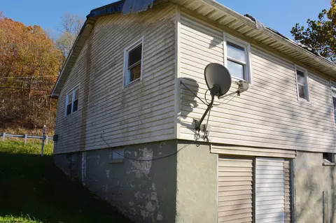 Exterior - 714 Seneca Trl, Beverly, WV 26253 photo 2 of 2