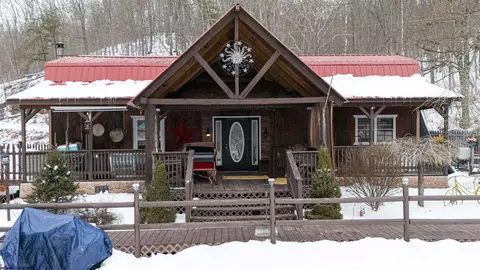 35 Mcintyre Rd, Center Point, WV 26339
