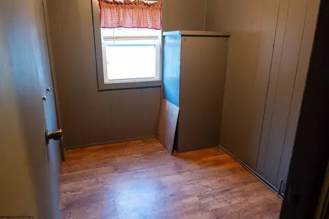 Bedroom - 4054 Piney Fork Rd, Pine Grove, WV 26419 photo 8 of 10