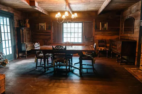 Dining - 4054 Piney Fork Rd, Pine Grove, WV 26419 photo 3 of 6