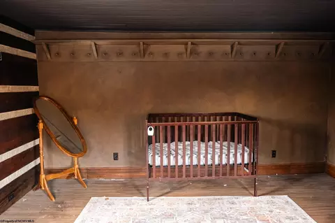 Bedroom - 4054 Piney Fork Rd, Pine Grove, WV 26419 photo 3 of 10