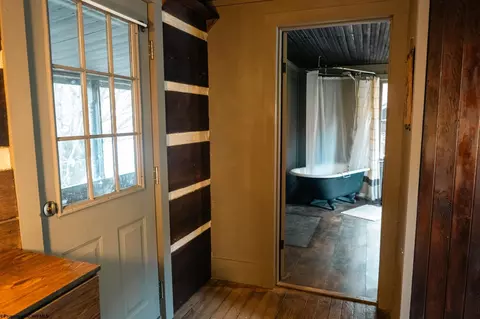 Entry Way - 4054 Piney Fork Rd, Pine Grove, WV 26419 photo 4 of 5