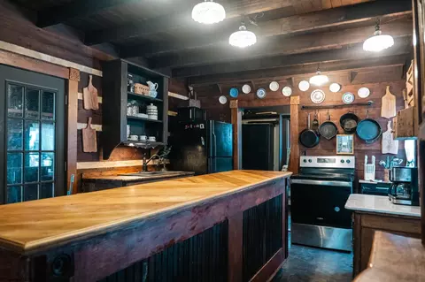 Kitchen - 4054 Piney Fork Rd, Pine Grove, WV 26419 photo 2 of 3