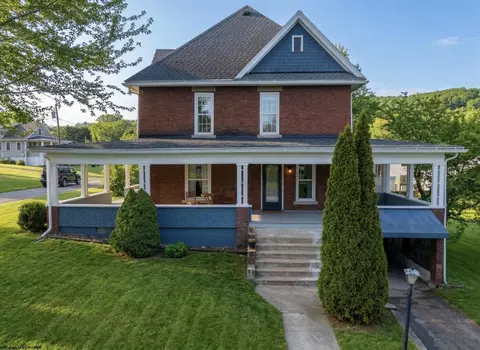 44 Paw Paw Ave, Rivesville, WV 26588