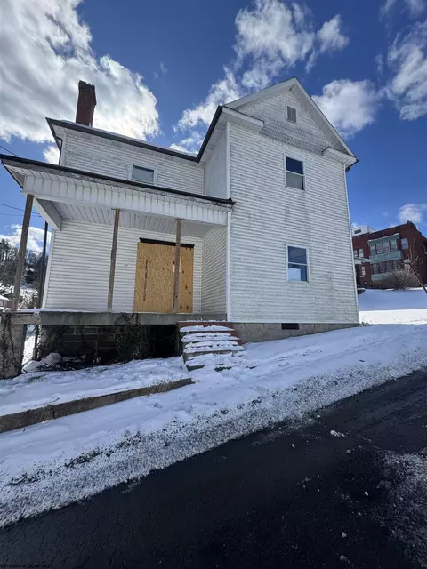 371 Hickman St, Clarksburg, WV 26301