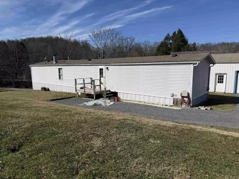 106 Levels Rd, Fairmont, WV 26554