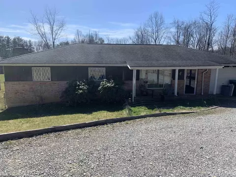 7100 N Calhoun Hwy, Mount Zion, WV 26151