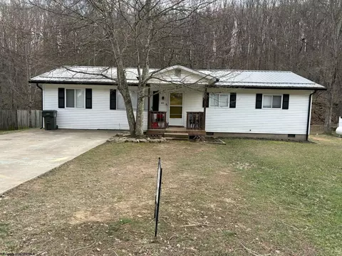 849 Shawnee Dr, Buckhannon, WV 26201