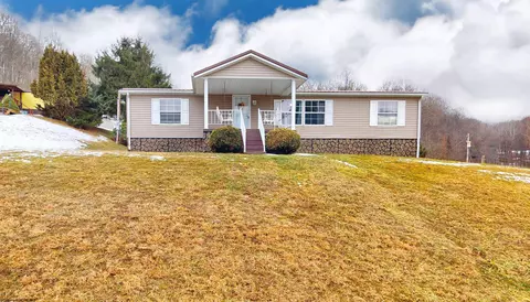 146 Boylen Ave, Grafton, WV 26354