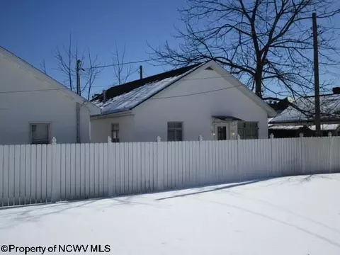 611 W B W Main St, Elkins, WV 26241