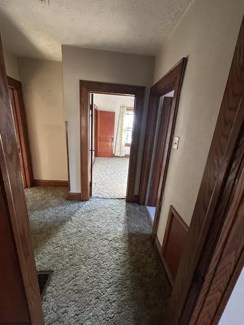 Entry Way - 635 S Main St, Philippi, WV 26416 photo 4 of 7