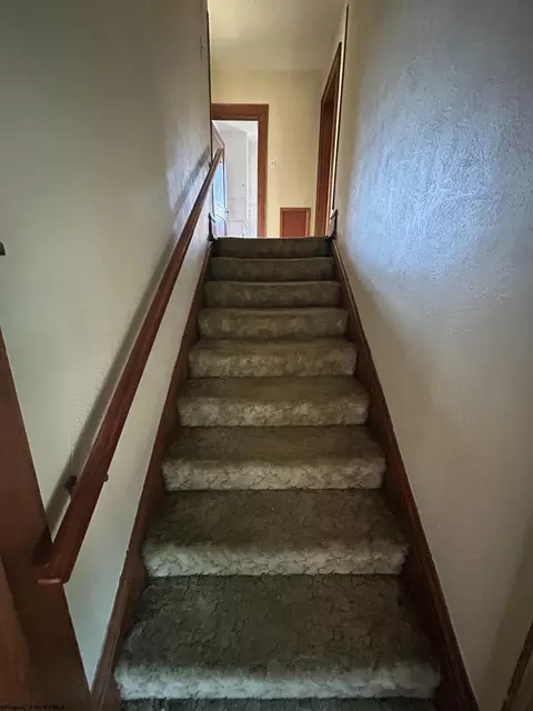 Entry Way - 635 S Main St, Philippi, WV 26416 photo 3 of 7
