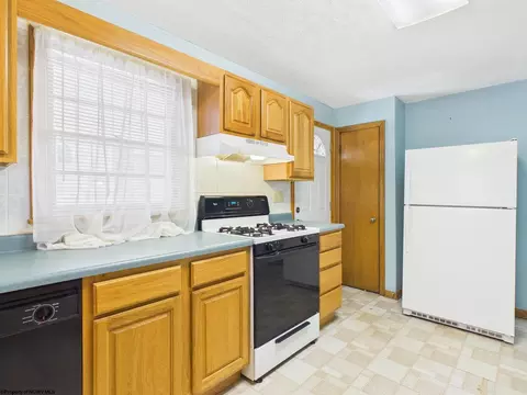 Kitchen - 84 Wabash Ave, Philippi, WV 26416 photo 2 of 3