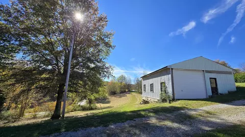 Exterior - 7419 Union Rd, Philippi, WV 26416 photo 6 of 15