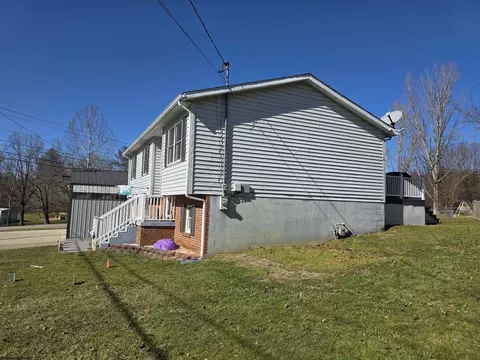 Exterior - 17 Hampton Dr, Lost Creek, WV 26385 photo 4 of 12
