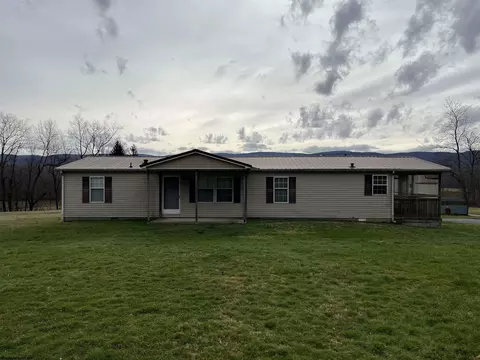 8945 Seneca Trl, Mill Creek, WV 26280