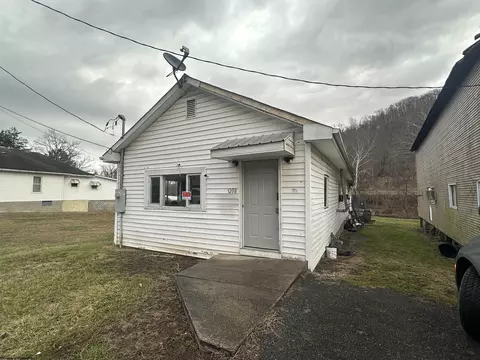 1208 N River Ave, Weston, WV 26452