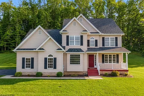 137 Thistledown Ln, Morgantown, WV 26508