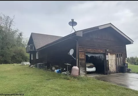 302 Taftarosa Dr, Clarksburg, WV 26301