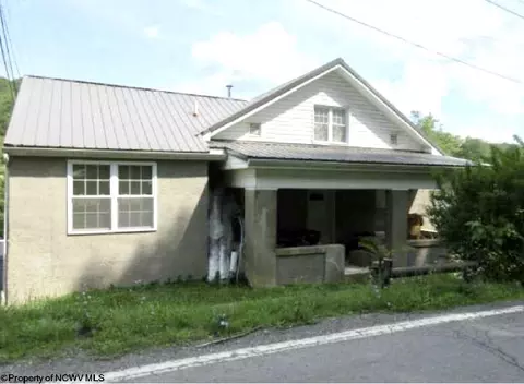 12 Liberty St, Lost Creek, WV 26385