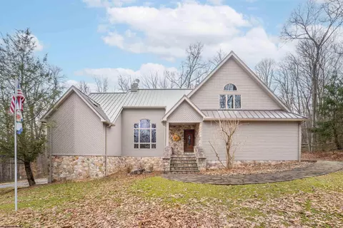 143 Hummingbird Ln, Morgantown, WV 26508
