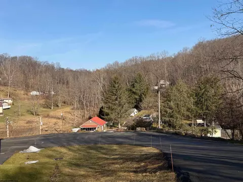 Exterior - 27 Clear Spring Dr, Morgantown, WV 26508 photo 5 of 11