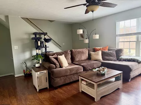 Living - 27 Clear Spring Dr, Morgantown, WV 26508 photo 2 of 6