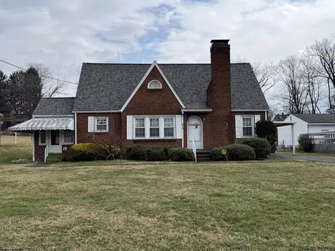 402 James St, Bridgeport, WV 26330