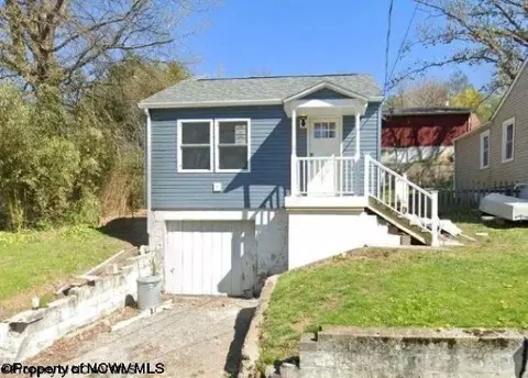 605 Astor Ave, Morgantown, WV 26501