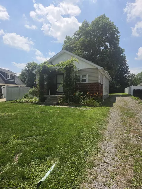 1127 Munsey St, Morgantown, WV 26505