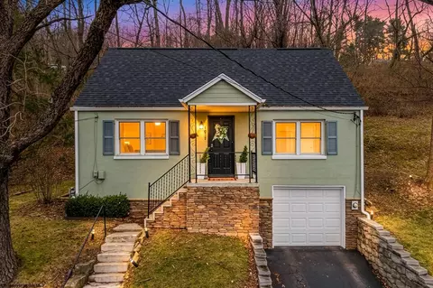 1033 Richwood Ave, Morgantown, WV 26505