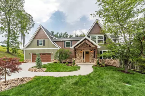 74 Lu Ln, Morgantown, WV 26508