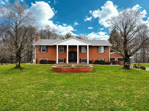 4554 Beverly Pike, Grafton, WV 26354