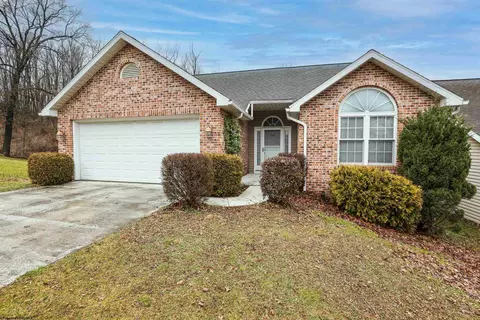 105 Cobblestone Cir, Morgantown, WV 26505