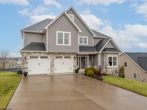 708 Slaton Ln, Morgantown, WV 26508