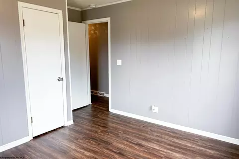 Bedroom - 7 Everson Dr, Philippi, WV 26416 photo 6 of 6