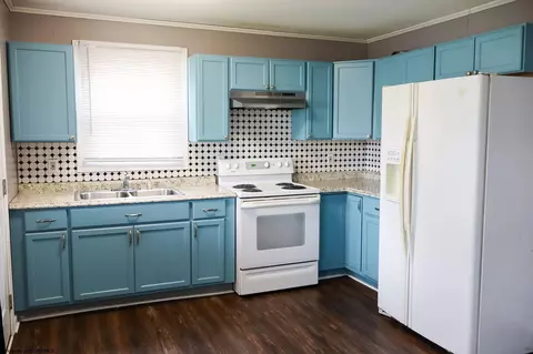 Kitchen - 7 Everson Dr, Philippi, WV 26416 photo 1 of 4